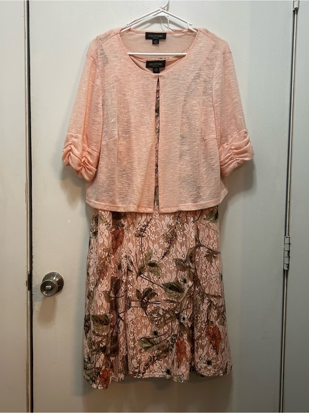 Perceptions Peach Floral Lace Two-Piece‎ Skirt Set